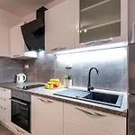 Mit Privater Terrasse By Interhome *