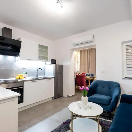 アパート Mit Privater Terrasse By Interhome *